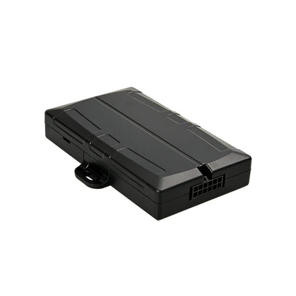 Wired GPS trackers with BLE gateway